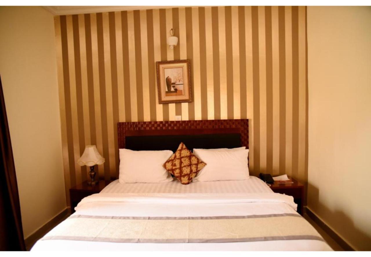 Royalton Hotels Abuja Buitenkant foto